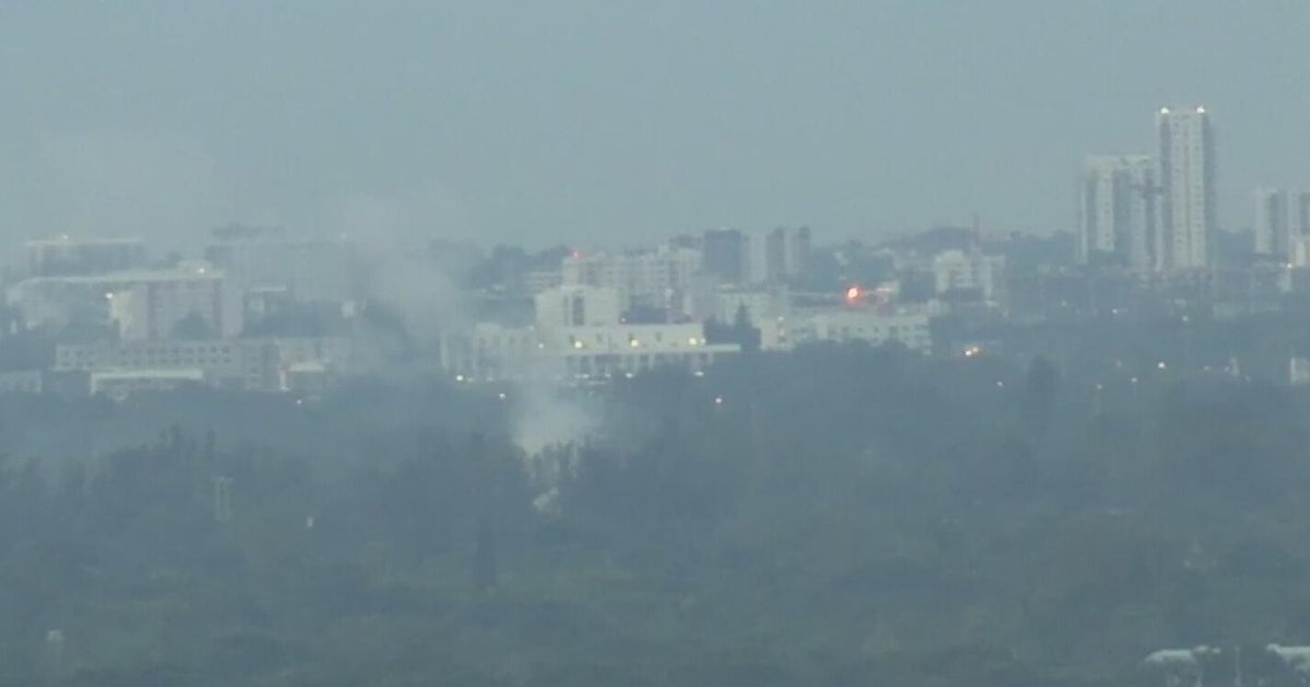 Crews respond to reports of apartment fire in northwest Miami-Dade ...