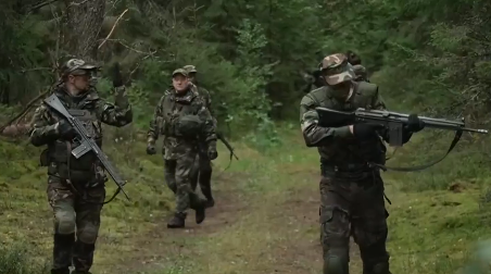 Lithuania training civilians to defend against a Russian invasion