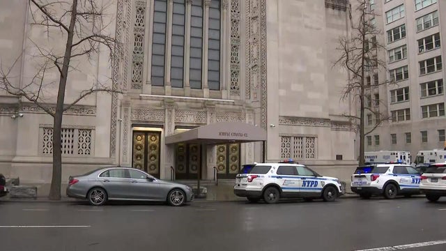 NYPD vehicles outside a synagogue 
