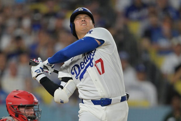 Cincinnati Reds v Los Angeles Dodgers