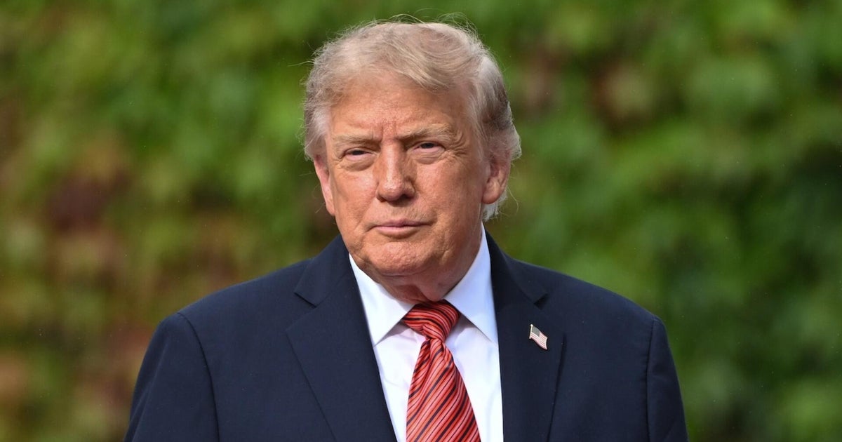 Eye Opener: Trump dismisses AI warnings