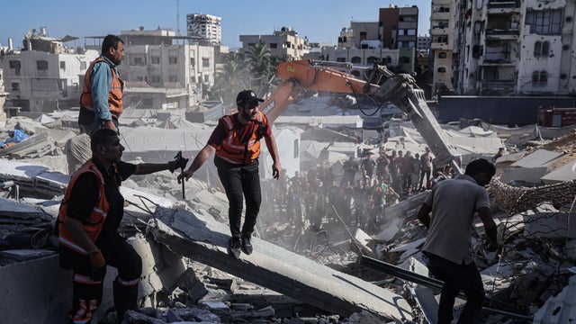Building Collapse West Of Gaza City Leaves Multiple Dead And Injured 