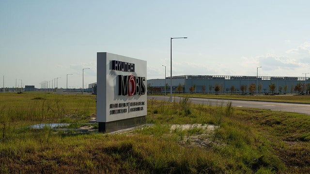 US Detains 475 In Migrant Raid At Georgia EV Battery-Plant Site 