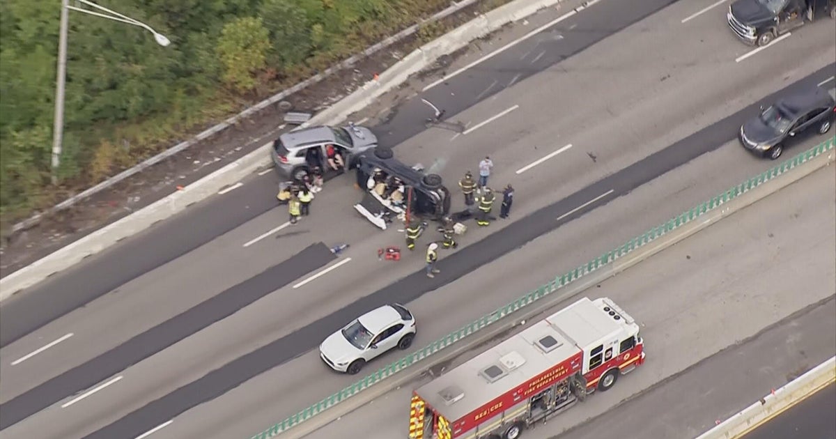 Crash on I-95 South in Philadelphia slows traffic - CBS Philadelphia