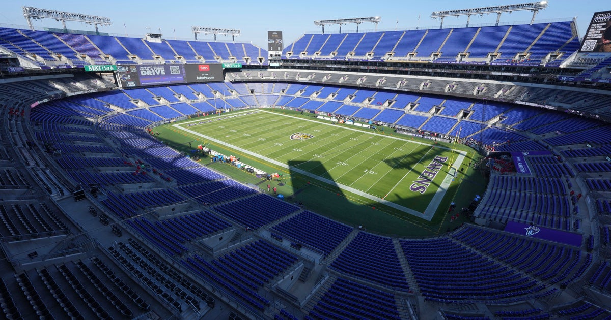 Baltimore businesses hope to win big with Ravens and Orioles both in town