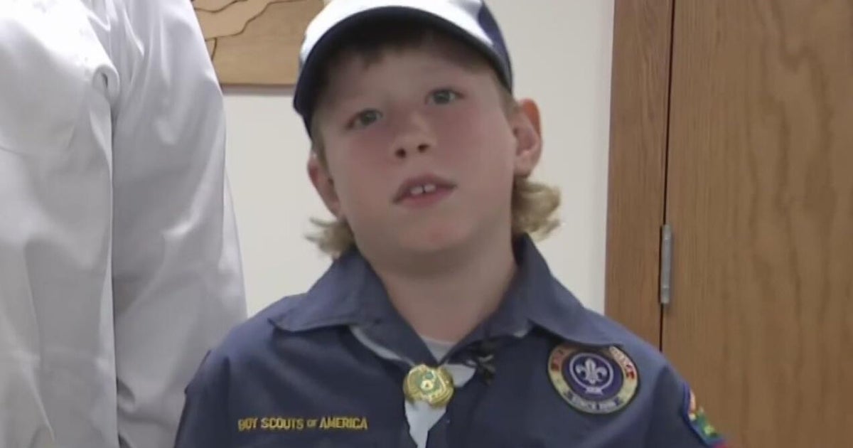 Minnesota Cub Scout, 9, honored for saving girl at bottom of pool