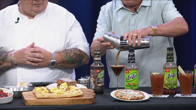 brunch-guests.jpg 