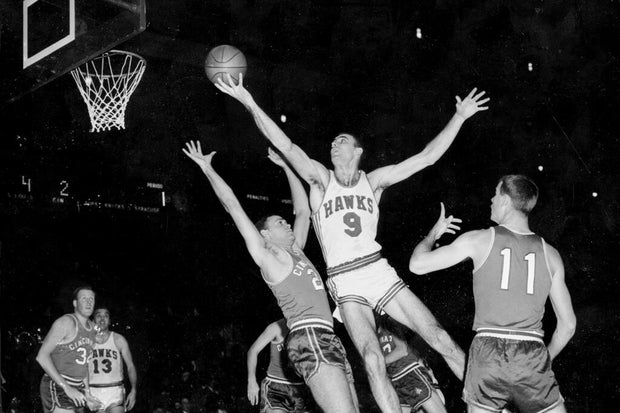Bob Pettit, NBA Hall of Famer and its first MVP, dies at 93 