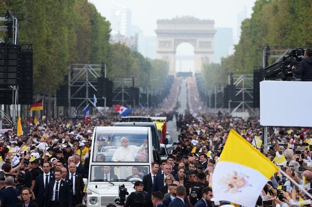 APTOPIX France Pope 