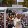 Pope Leo XIV greets faithful during final leg of apostolic journey to France in Metz 