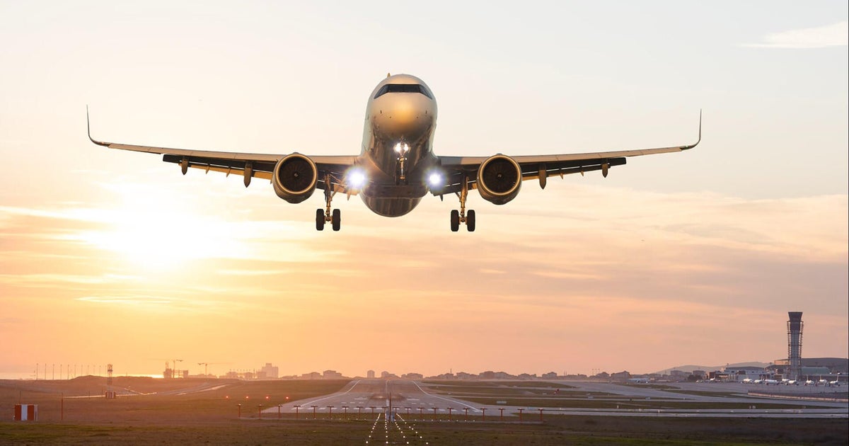 Winter holiday flight prices reach 10-year high in U.S. as Iran war sends fuel costs soaring