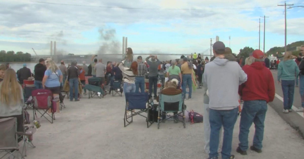 Old bridge between Illinois, Missouri imploded - CBS Chicago