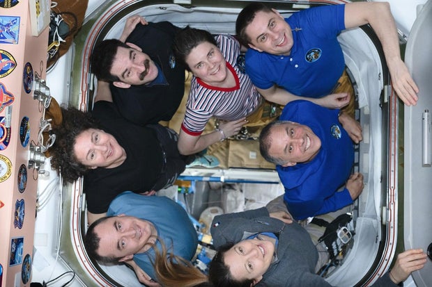 complete75-crew.jpg 
