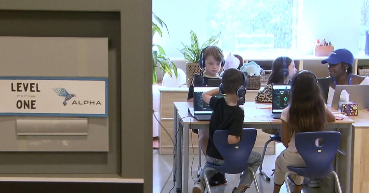 Teacherless, AI-driven school opens in Chicago