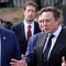 AI leaders agree to police themselves after White House meeting