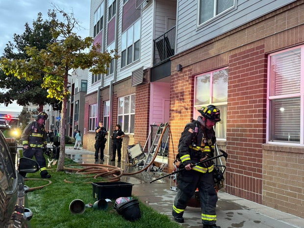 lakewood-center-ave-apt-fire-2-wmfr.jpg