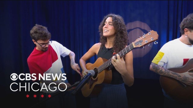 Award-winning singer Maro stops in Chicago on North American tour