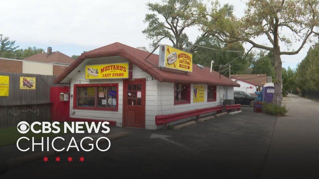 Legendary hot dog stand in Evanston welcomes new neighbor in Ryan Field