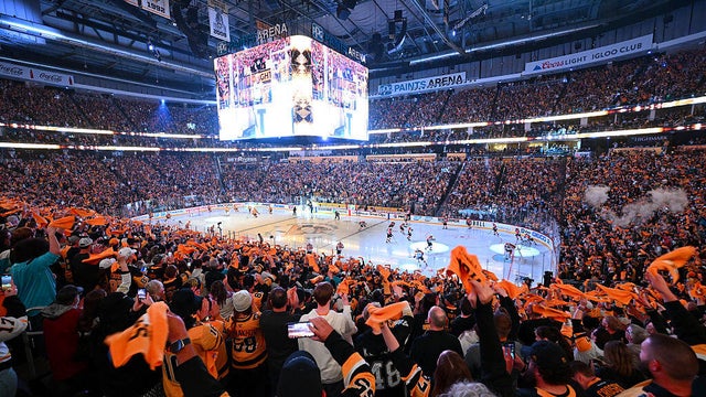Philadelphia Flyers v Pittsburgh Penguins - Game One 