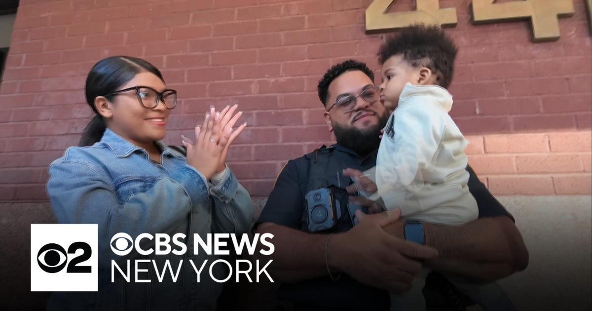 Bronx mom, baby reunite with NYPD officers who saved infant from choking