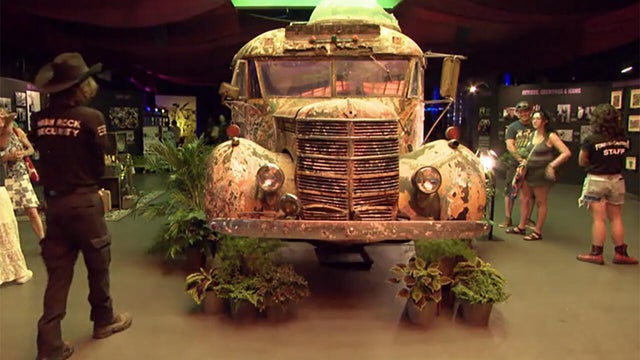 furthur-on-display-a-1280.jpg 