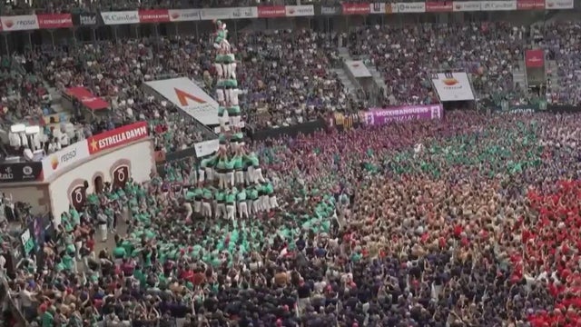 Largest human tower competition