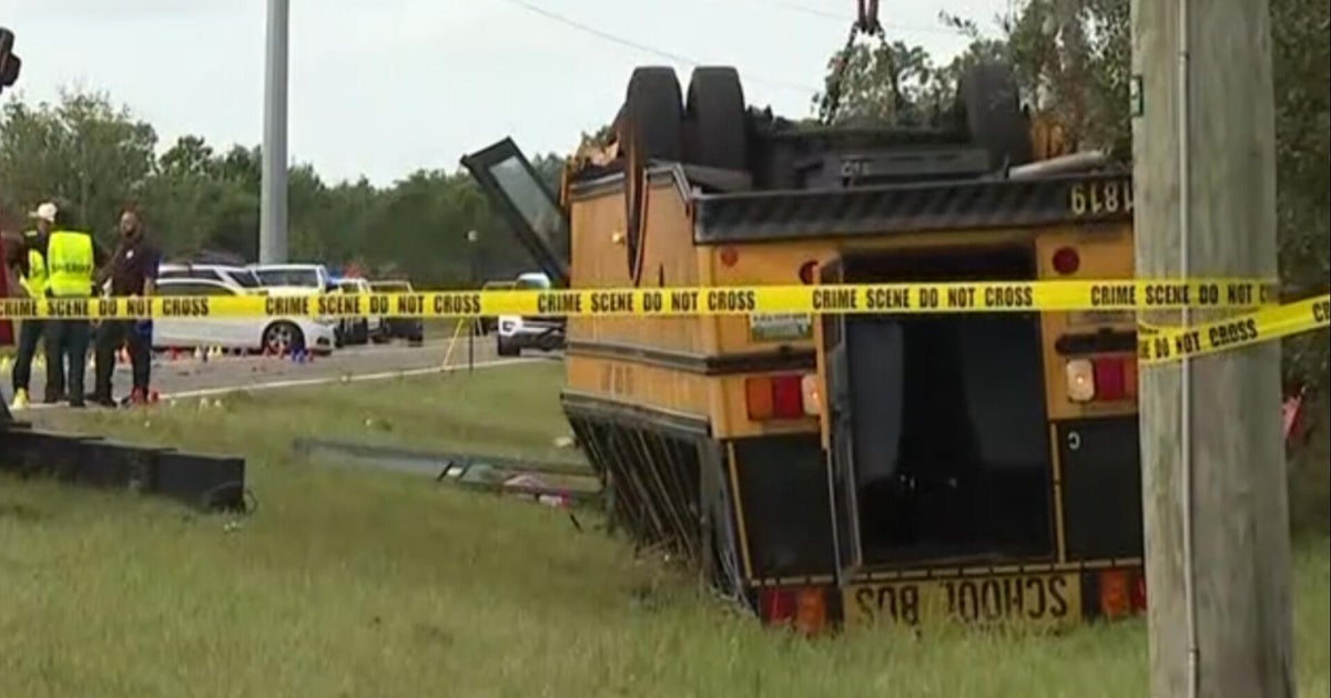 2 killed, including a student, in Central Florida school bus crash