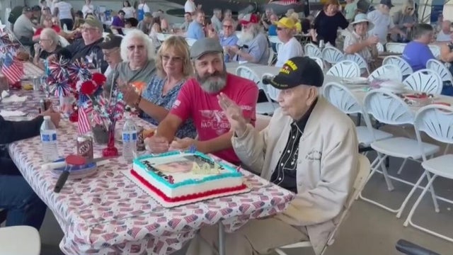 World War II veteran celebrated on his 104th birthday in Santa Rosa