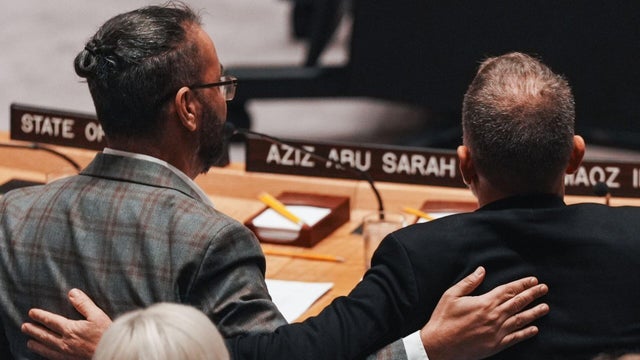 Palestinian and Israeli activists urge peace