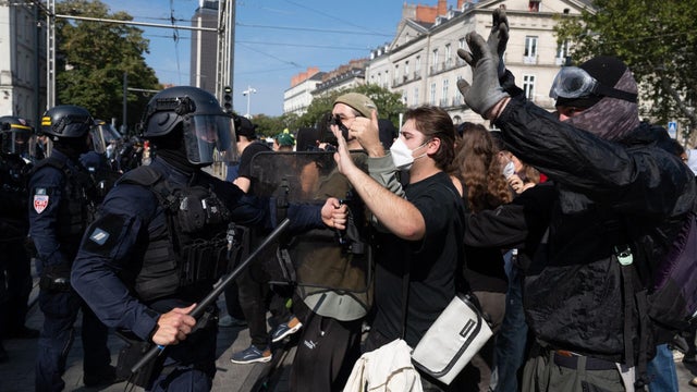 French students, parents protest over schools