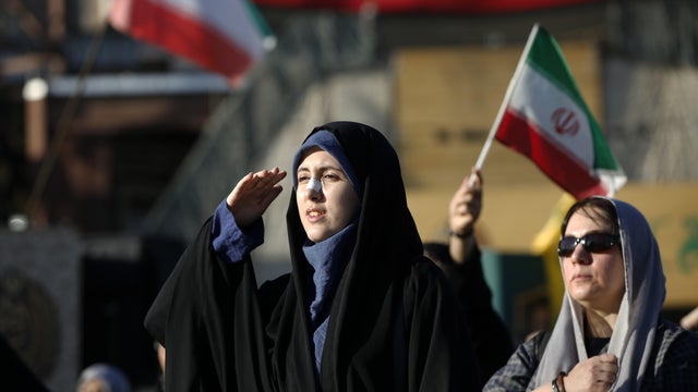 Civilians receive military training in Tehran 