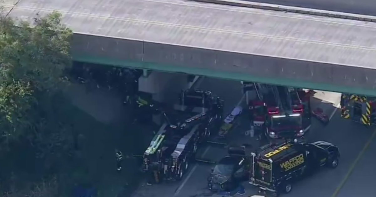 2 injured, 1 airlifted from I-65 after crash involving semi truck in ...