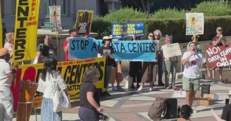 Oakland passes 45-day data center moratorium