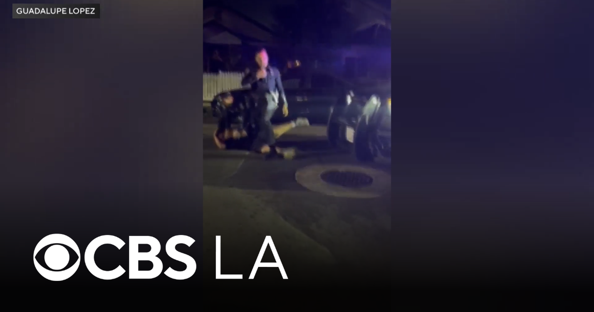 Video shows Santa Ana police officers beating a man during arrest