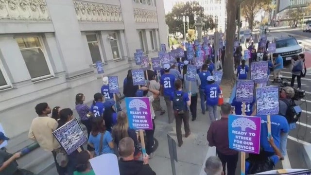 Oakland city workers protest during mayor's State of the City address