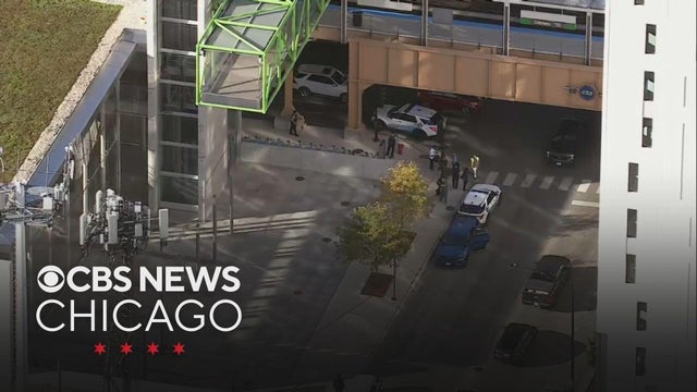 CTA operator attacked, janitor stabbed and critically injured at Damen/Lake Green Line station
