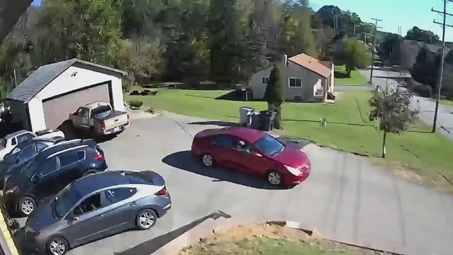 Group caught on camera trying to steal car from driveway