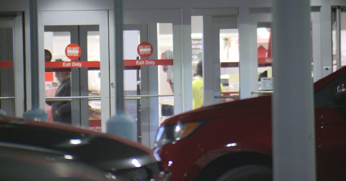 Taylor police investigate man accused of putting lotion on women at ...