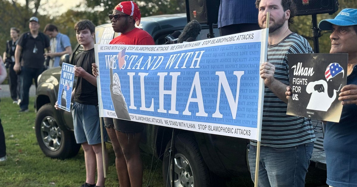 Supporters of Rep. Ilhan Omar hold rally in Minneapolis after feds ...
