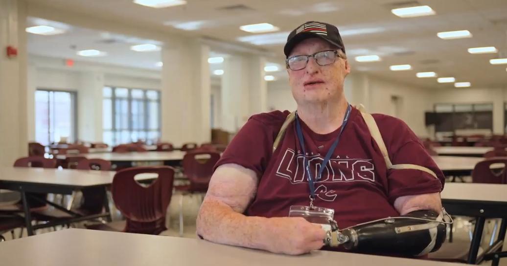 cbsnews.com - Alexa  Liacko - Gas explosion survivor finds hope in Georgia high school cafeteria: 'I'm not broken no more'