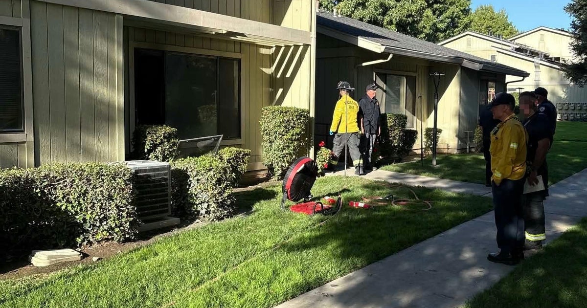1 dead after fire breaks out at Oakridge Apartments in Oakdale