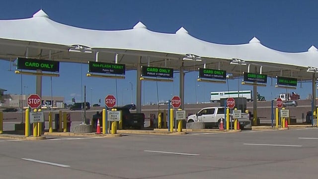 Denver International Airport installs contactless, stopless express pay at the garage