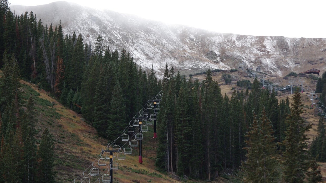 Colorado ski resorts celebrate their first snowfall of the season - CBS ...