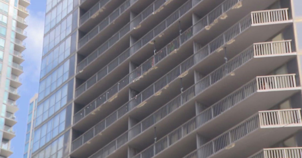 Tenants at River North apartment building express concern over crumbling balconies