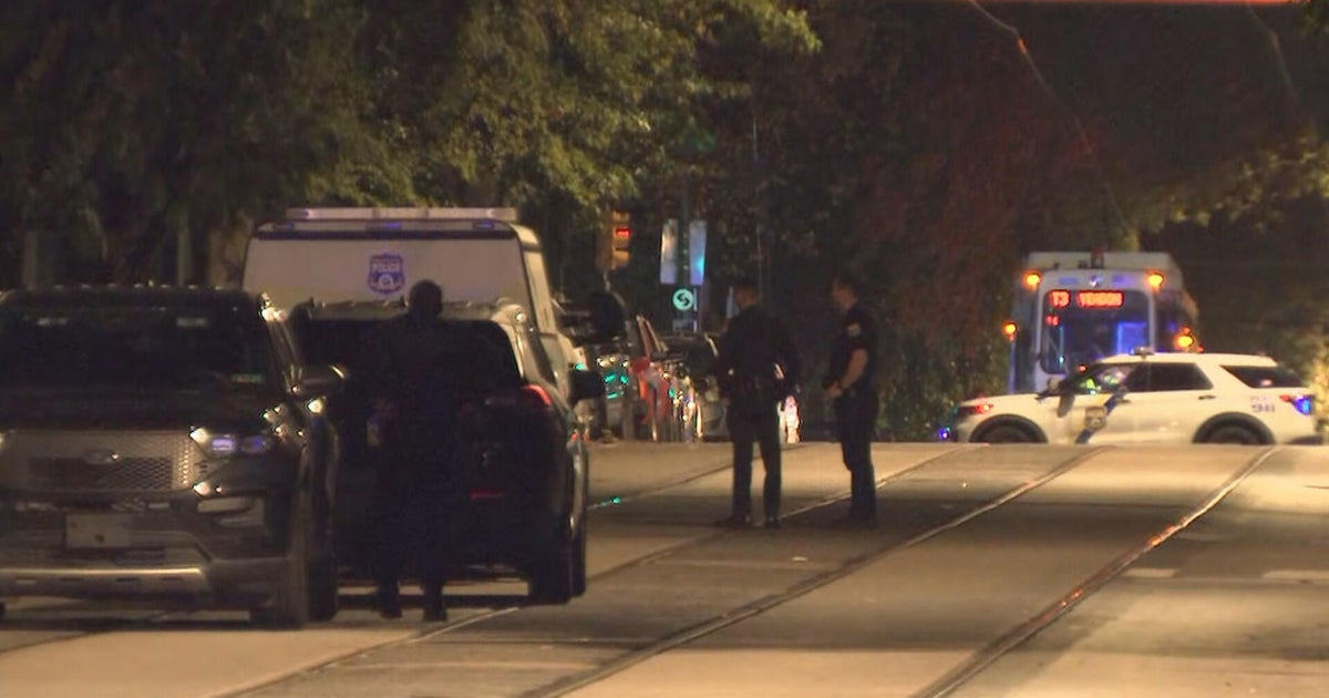 Large police response to barricaded, armed man causes SEPTA delays, road closures in West Philadelphia