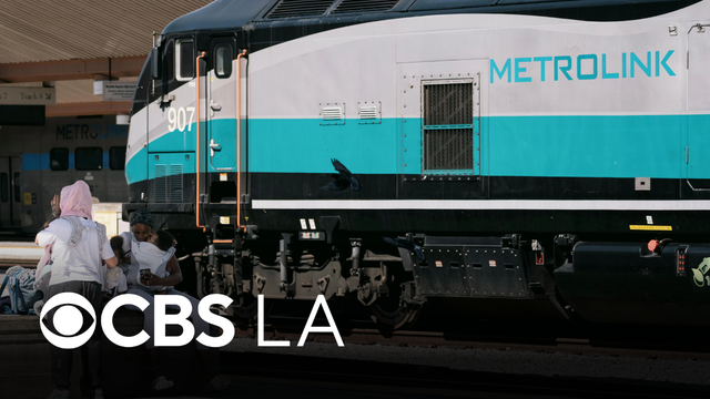 Metrolink considers cutting train service to balance budget