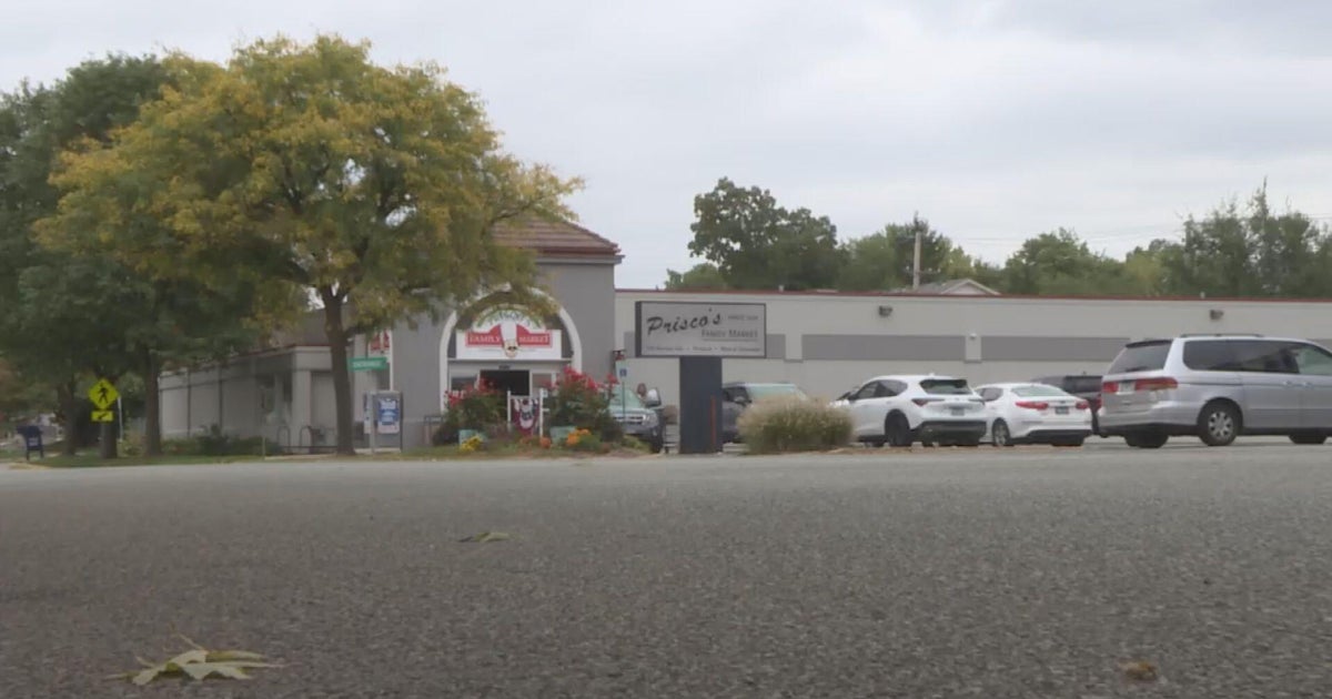 cbsnews.com - Sara  Machi - Prisco's Family Market in Aurora celebrates century in operation