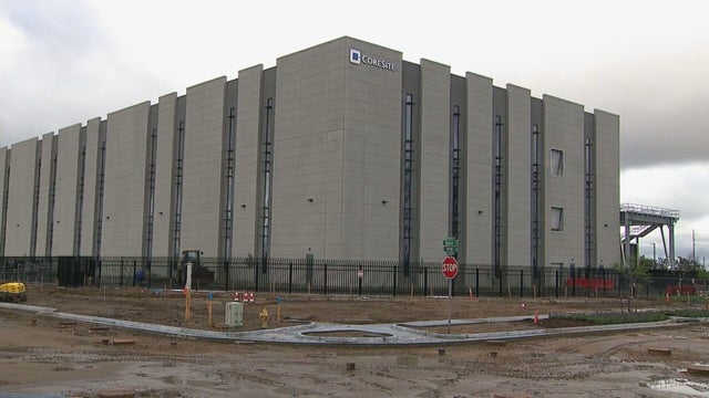 denver-data-centers-6pkg-frame-1324.jpg 