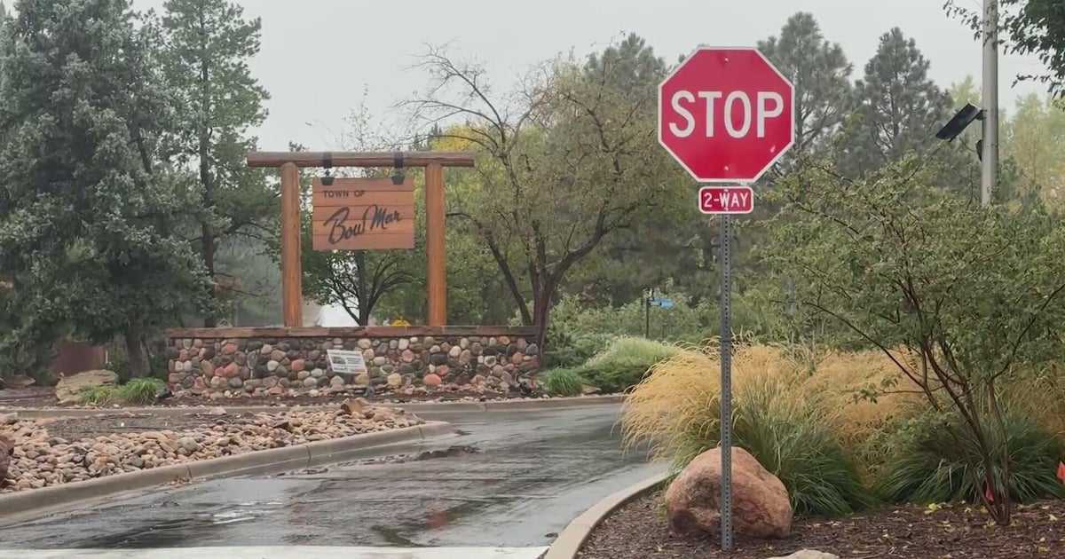 Car found in Colorado lake renews debate over proposed traffic gate in Bow Mar community