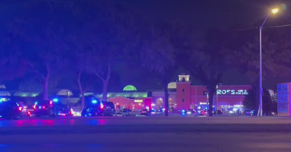 Security guard charged with murder in Fort Worth shopping center ...